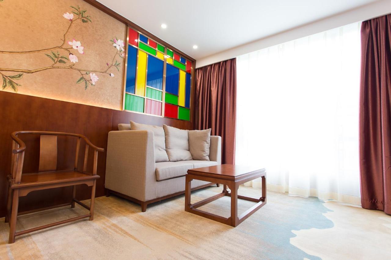 Guangzhou Nan Guo Hotel Exterior photo
