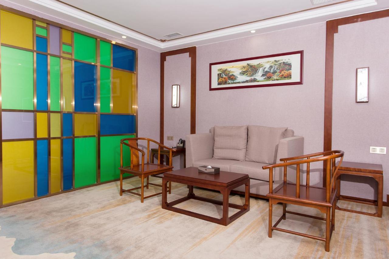 Guangzhou Nan Guo Hotel Exterior photo