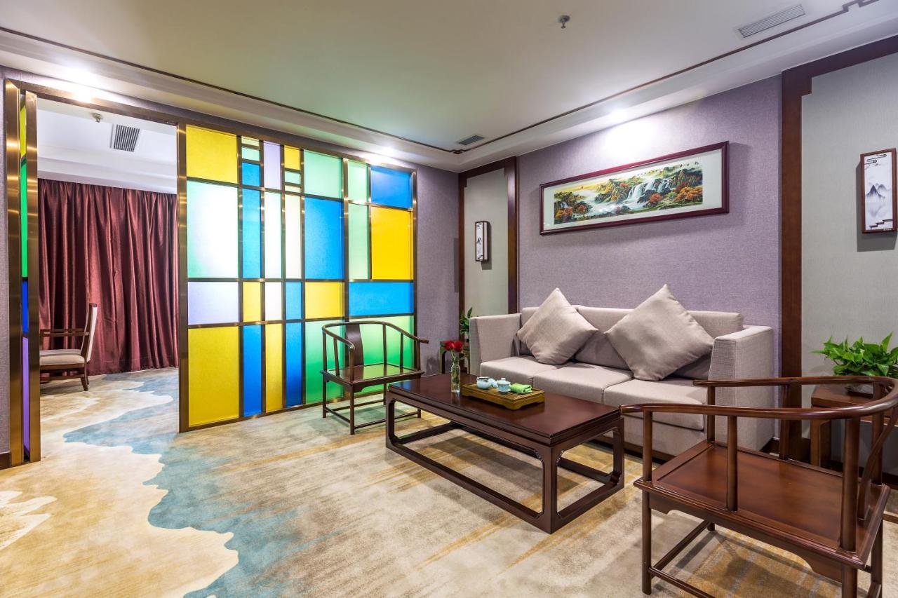 Guangzhou Nan Guo Hotel Exterior photo